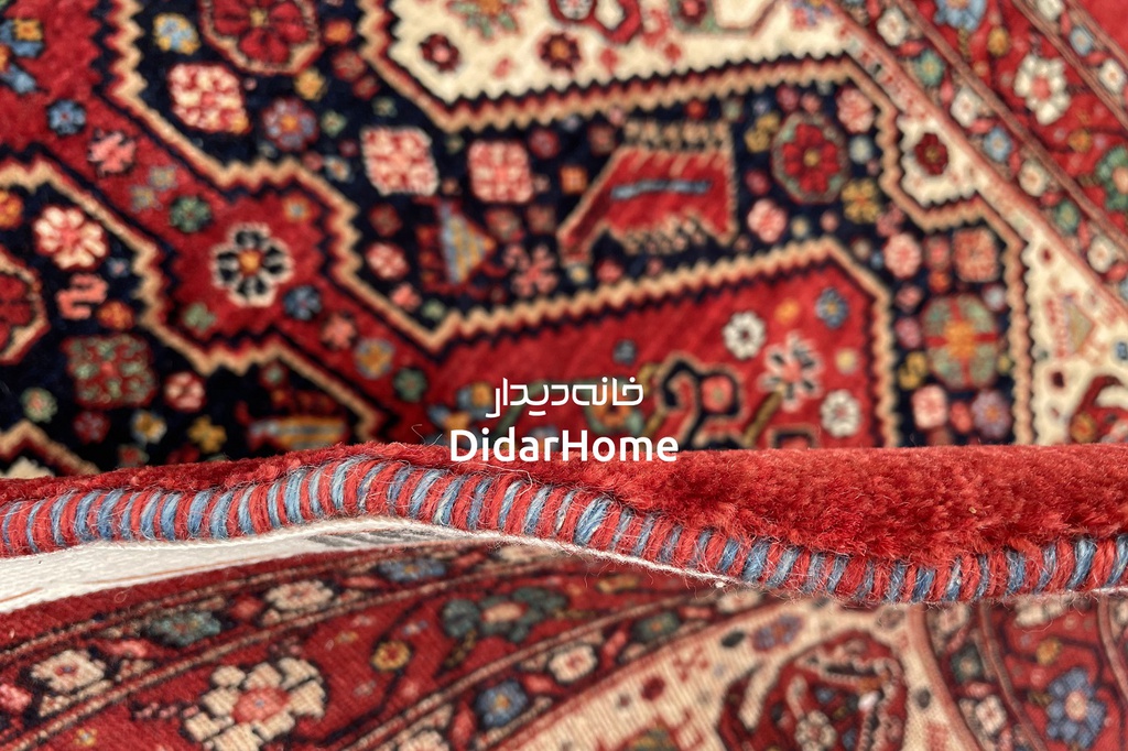 فرش دستباف قشقایی طرح ترنجی ذرع و نیم