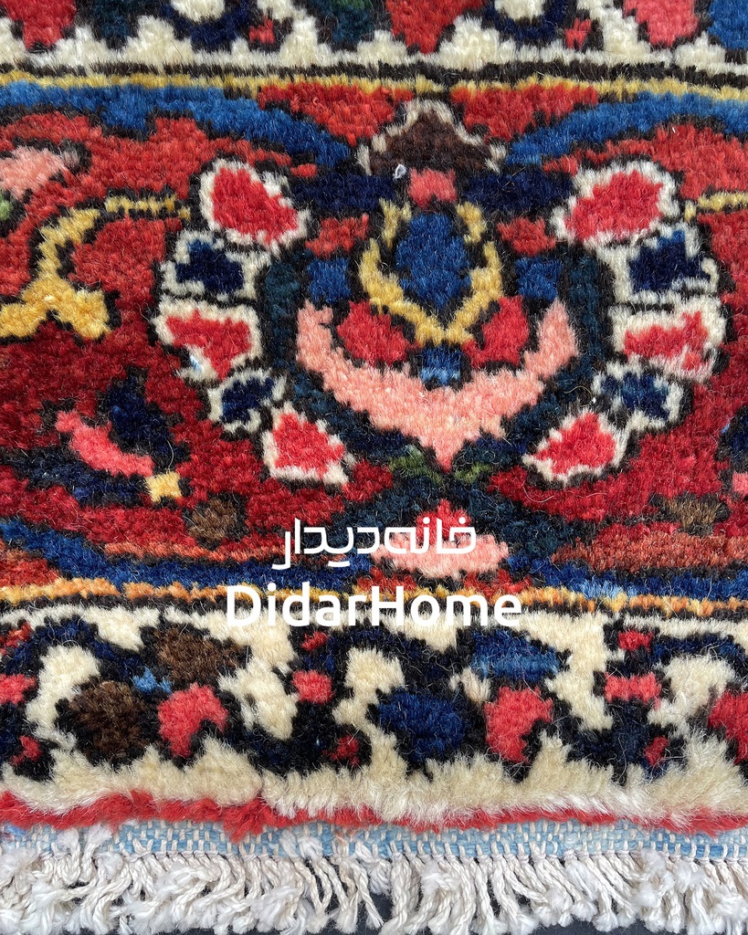 فرش دستباف آنتیک بختیاری طرح ترنجی سه متری