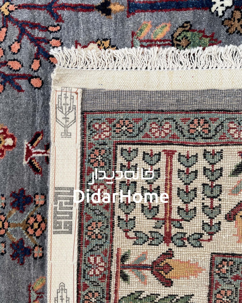 فرش دستباف محل طرح افشان چهار متری