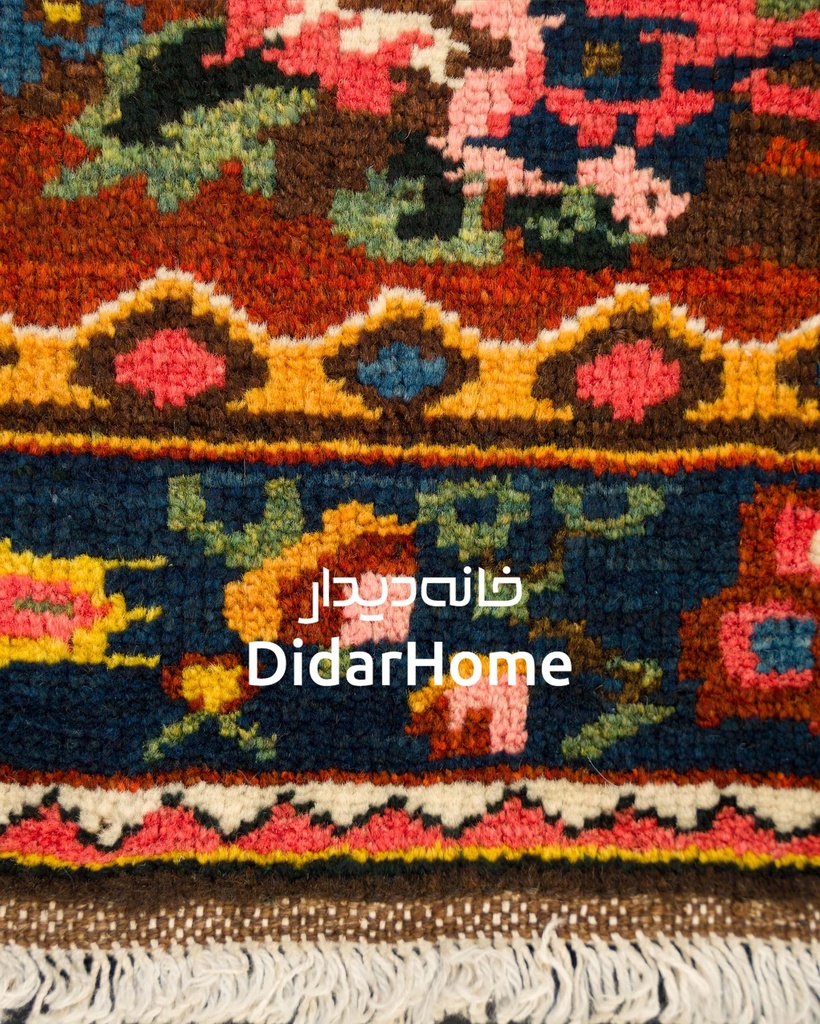 فرش دستباف آنتیک بختیاری طرح ترنجی چهار متری