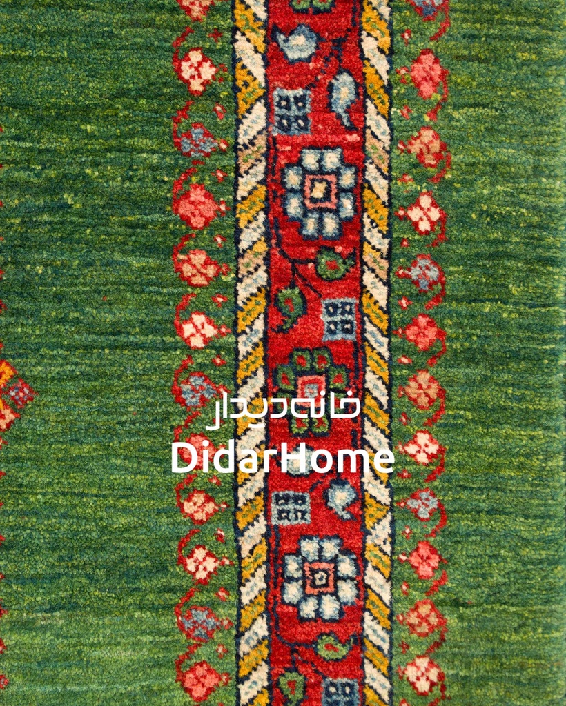 فرش دستباف قشقایی طرح ترنجی ذرع و نیم