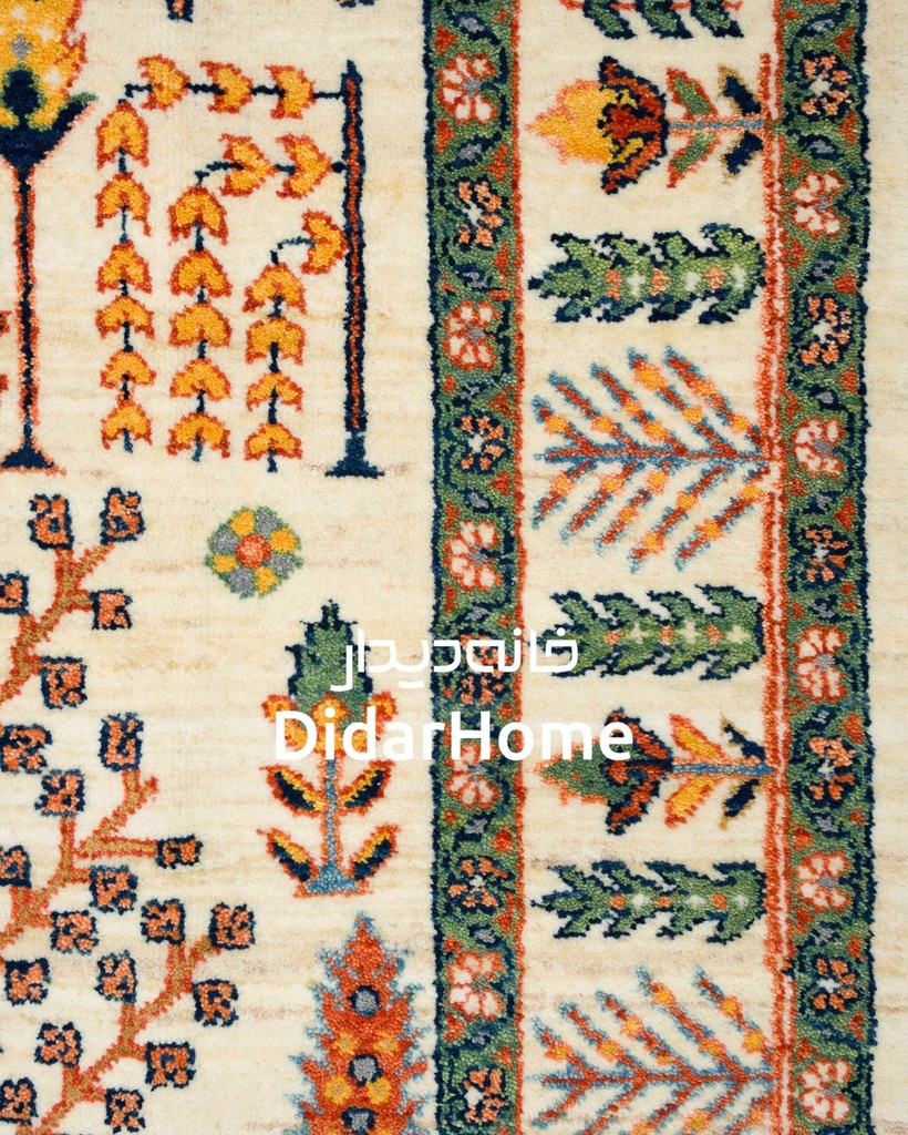 فرش دستباف محل طرح درخت زندگی سه متری