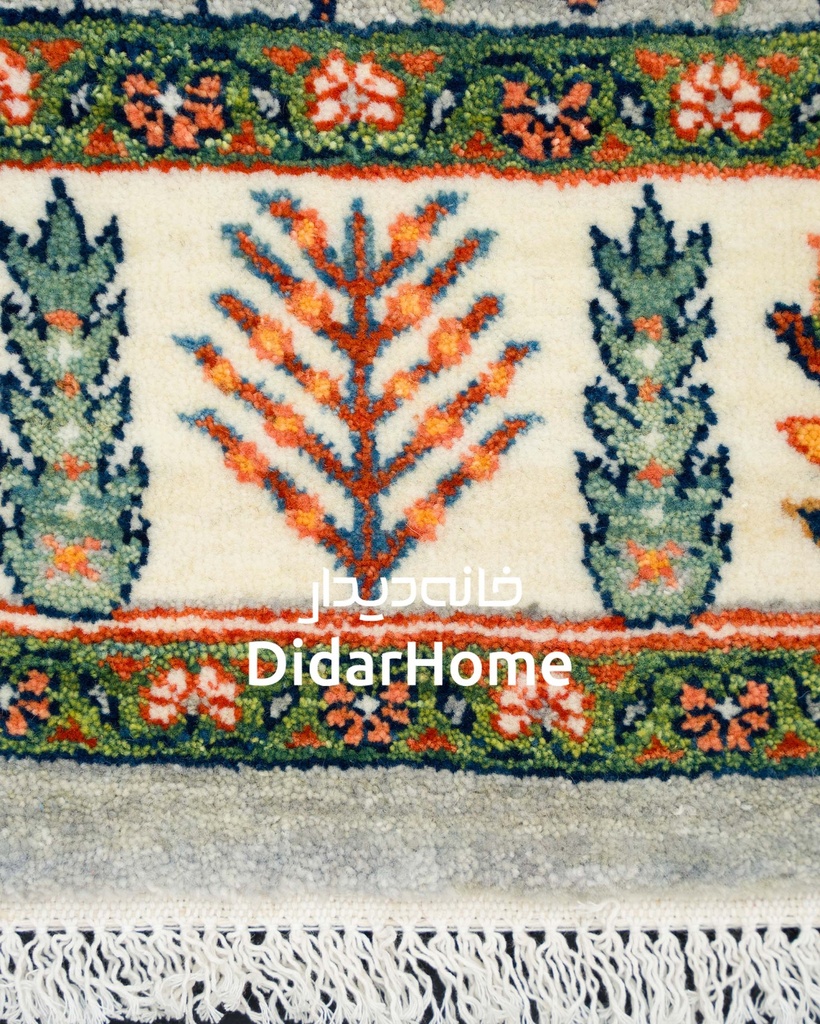 فرش دستباف محل طرح درخت زندگی سه متری