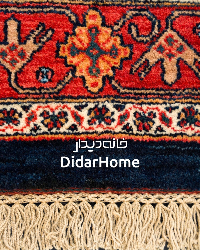 فرش دستباف قشقایی طرح ترنجی ذرع و نیم