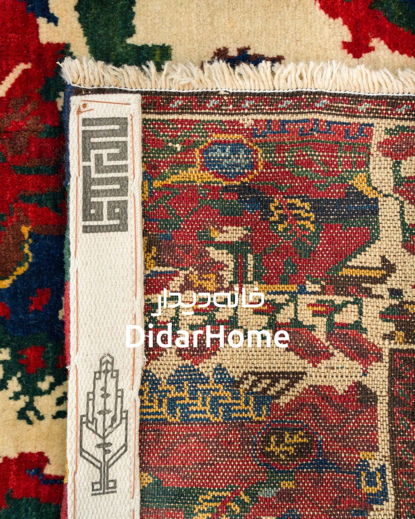 فرش دستباف آنتیک بختیاری طرح ترنجی سه متری