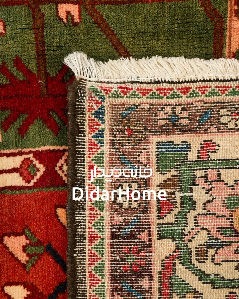 فرش دستباف آنتیک بختیاری طرح خشتی شش متری