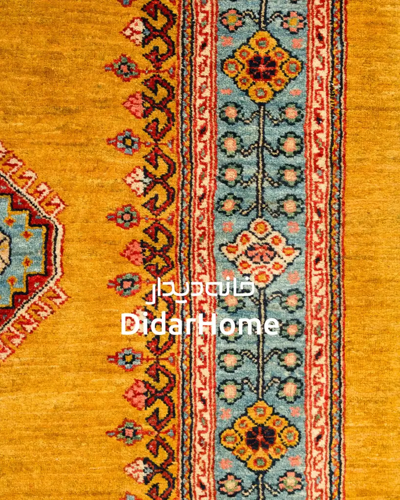 فرش دستباف قشقایی طرح ترنجی ۲/۰۴ متری