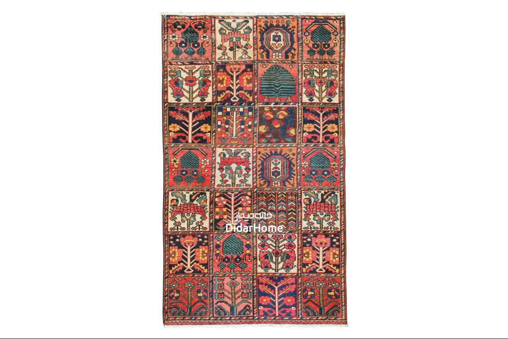 فرش دستباف آنتیک بختیاری طرح خشتی ذرع و نیم